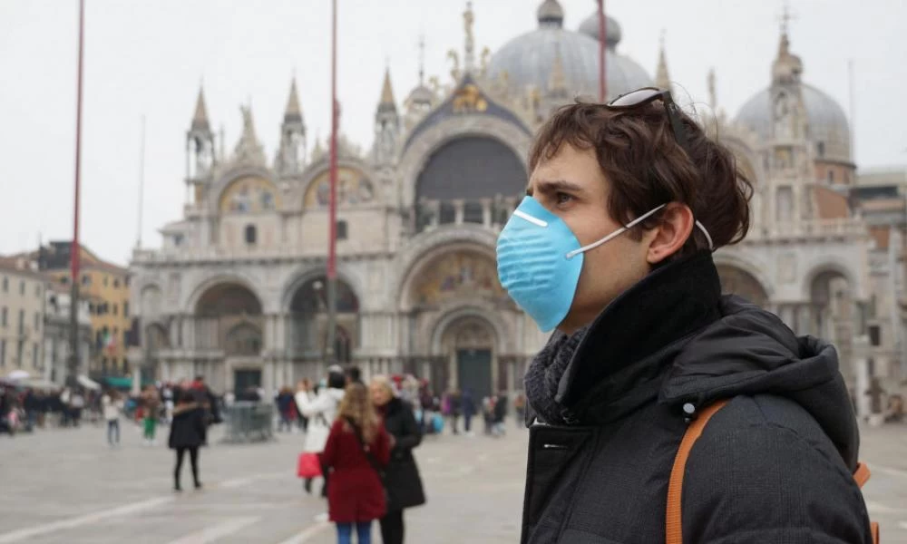 Ιταλία: 301 θάνατοι και πάνω από 8.400 κρούσματα στην γειτονική χώρα